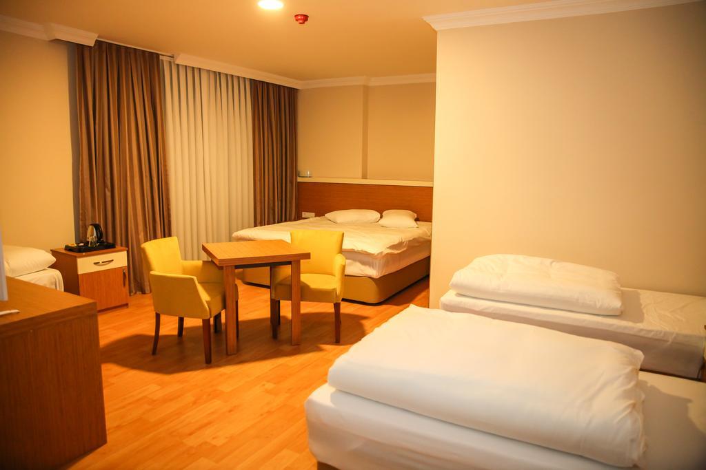 Emsa Palace Hotel Darica  Room photo